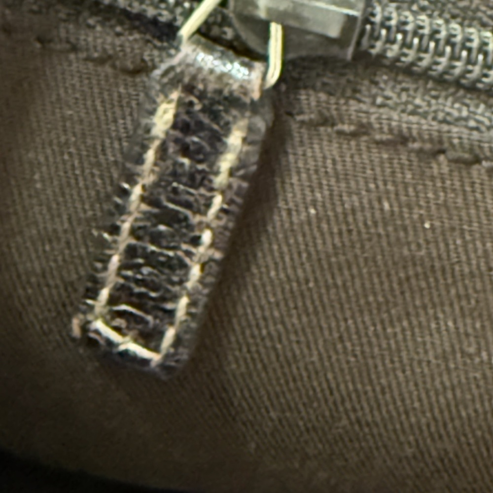 Vintage Gucci Abbey GG Supreme Canvas Tote with Green Red Green Web Stripe - Picture 16 of 16